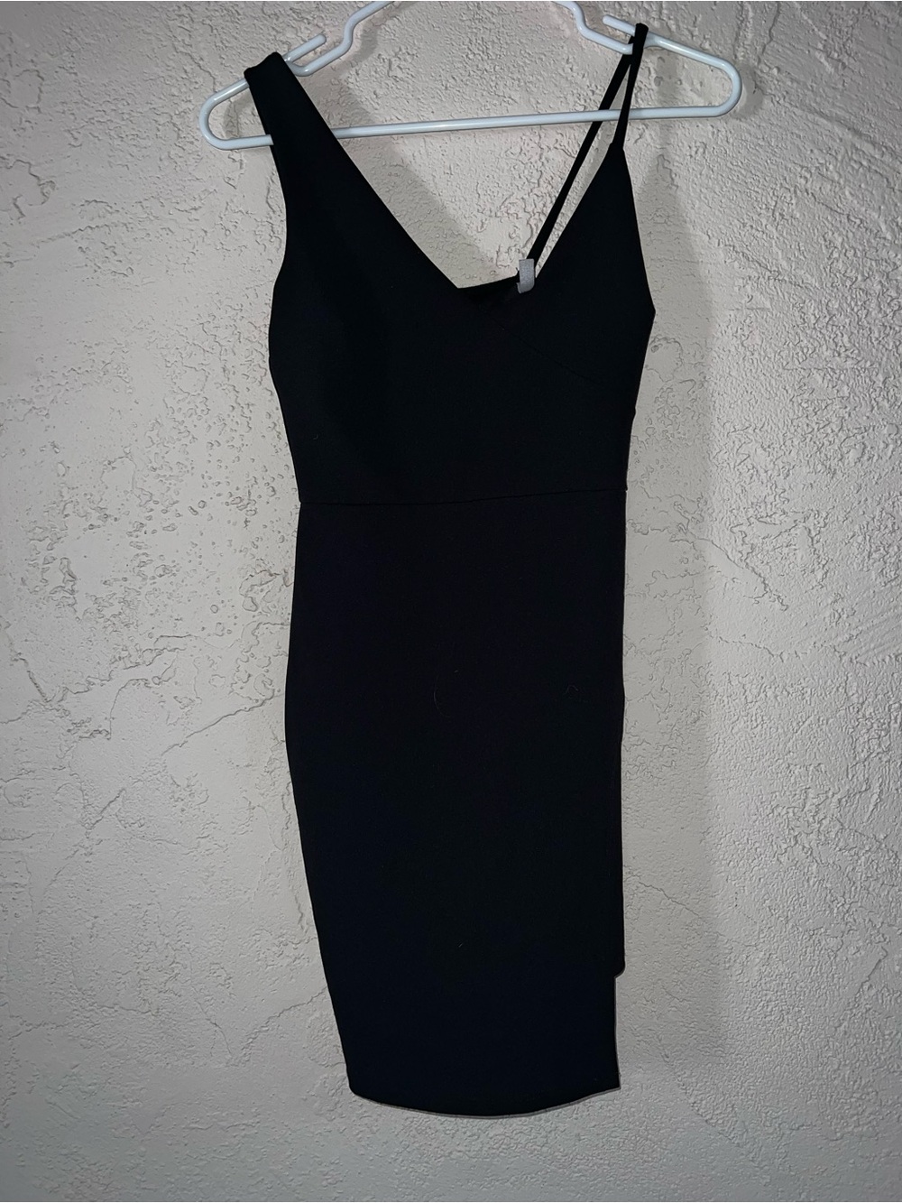 Solemio Black One-Shoulder Asymmetric Strap Dress